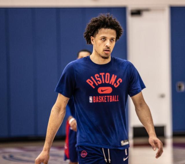 们则肩负着 们则肩负着